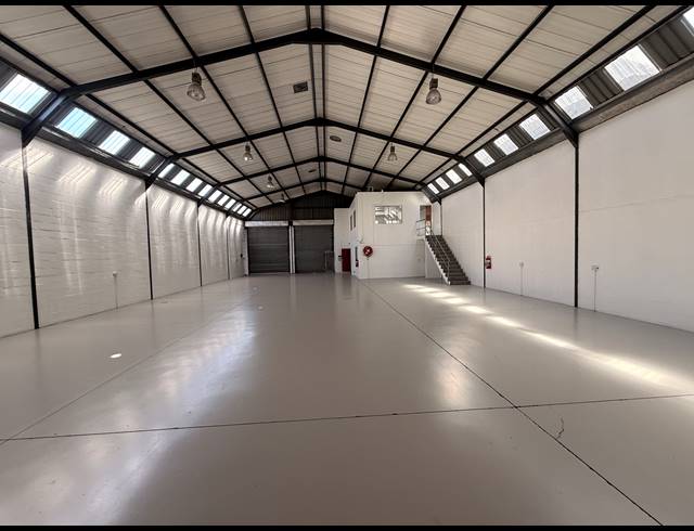 520M² WAREHOUSE TO LET IN PAROW INDUSTRIAL